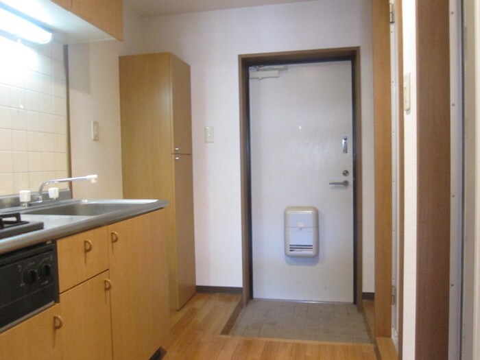 物件内観写真14　(玄関)