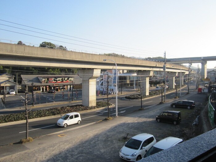 物件内観写真16　(室内からの展望)