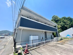 ロード・クロサイト外観写真