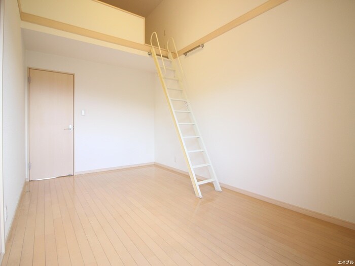 物件内観写真8　(居室)