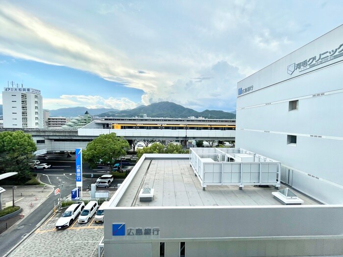 物件内観写真16　(室内からの展望)