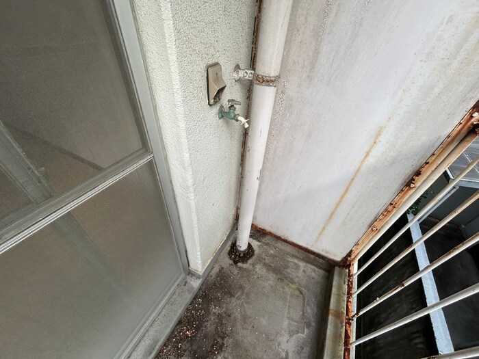 物件内観写真12　(洗濯機置場)