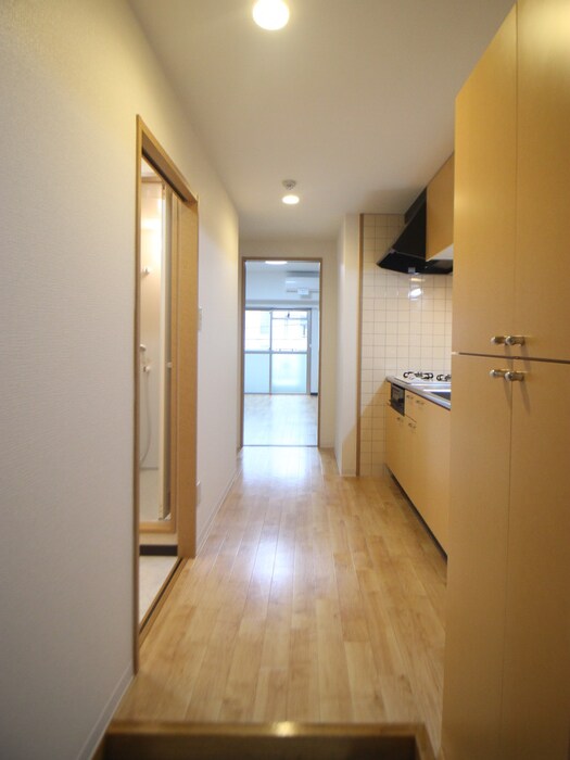 物件内観写真21　(廊下)