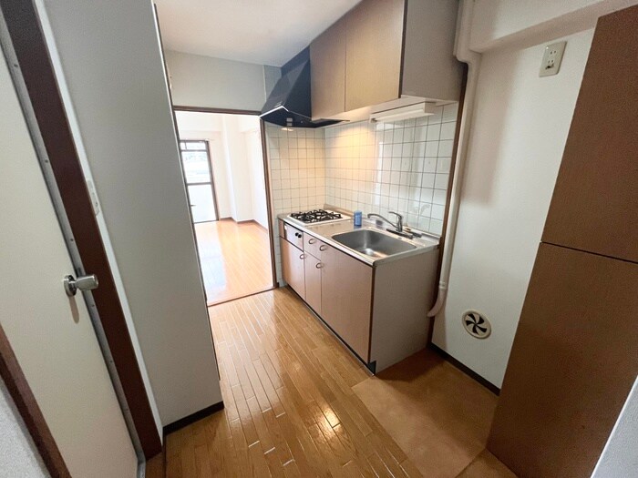 物件内観写真8　(廊下)