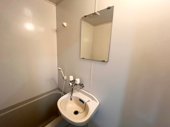 物件内観写真11　(洗面)