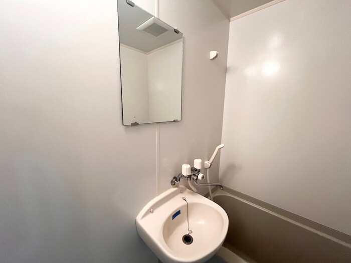 物件内観写真12　(洗面)