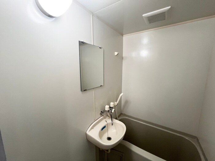 物件内観写真12　(洗面)