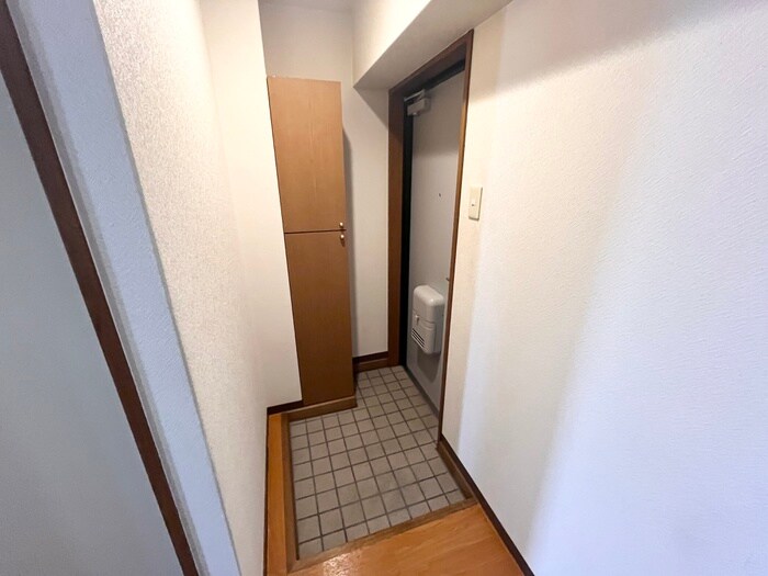 物件内観写真15　(玄関)