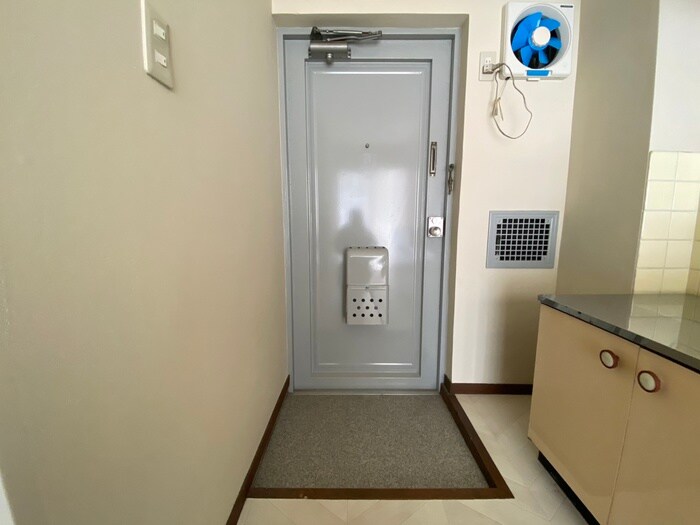 物件内観写真18　(玄関)