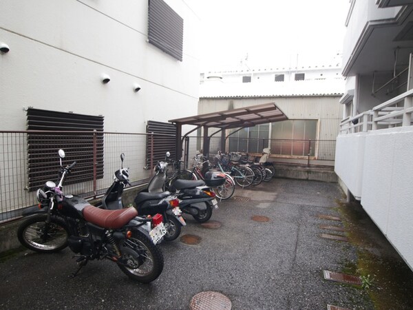駐輪場