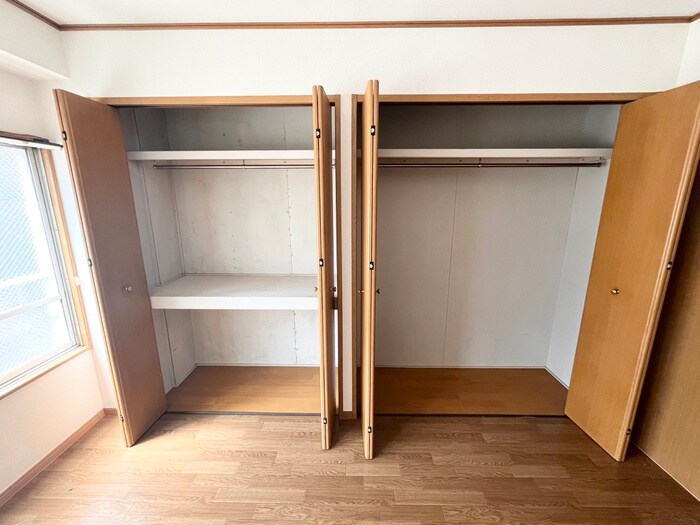 物件内観写真12　(収納)