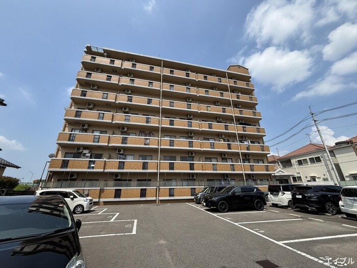 物件外観写真5　(駐車場)