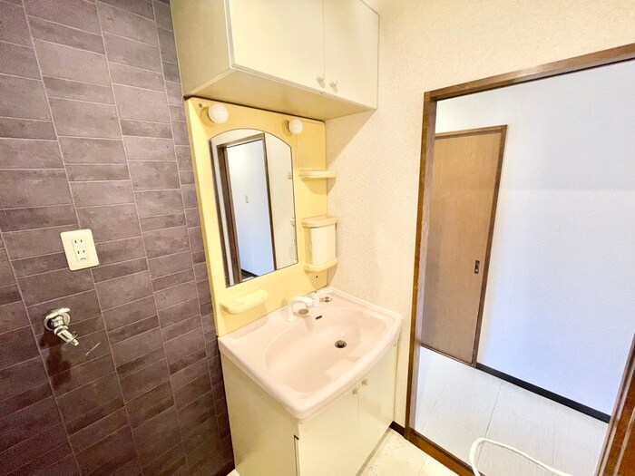 物件内観写真12　(洗面)