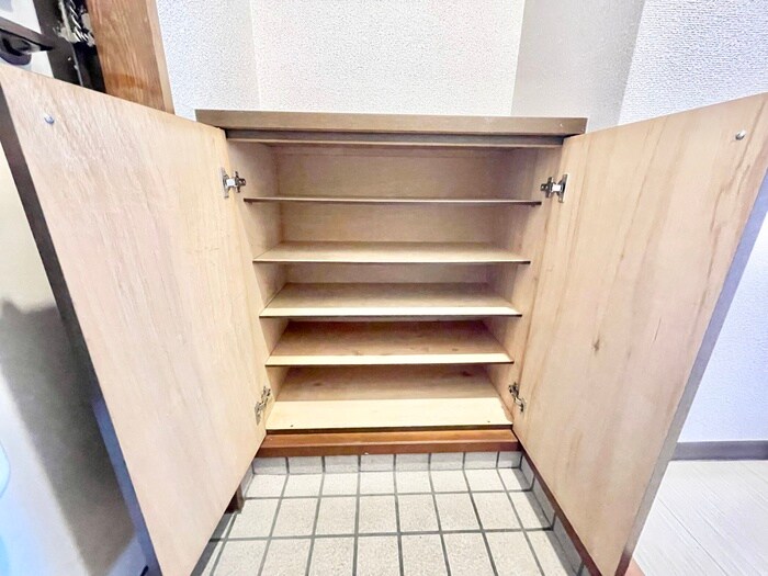 物件内観写真17　(靴箱)