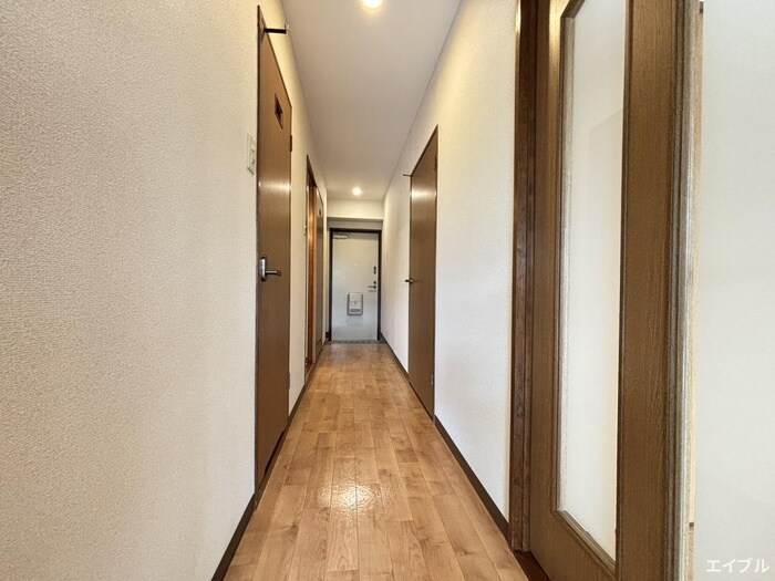 物件内観写真21　(廊下)
