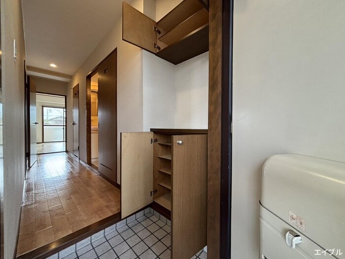 物件内観写真22　(玄関)