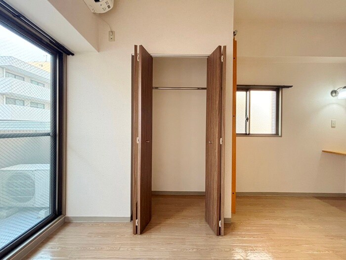 物件内観写真13　(収納)