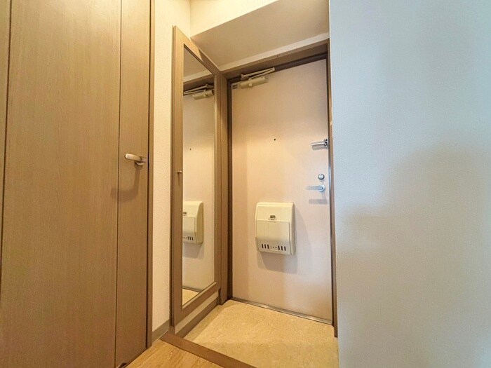 物件内観写真18　(玄関)