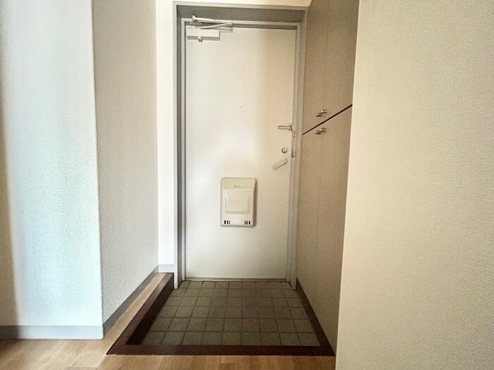物件内観写真20　(玄関)
