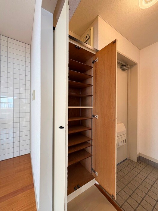 エスポワ－ルの靴箱