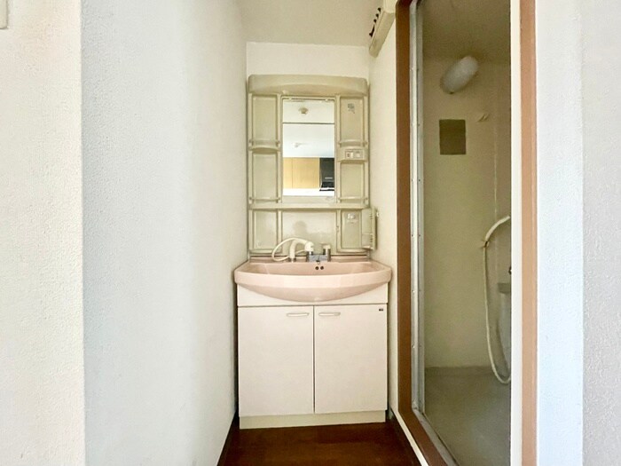 物件内観写真11　(洗面)