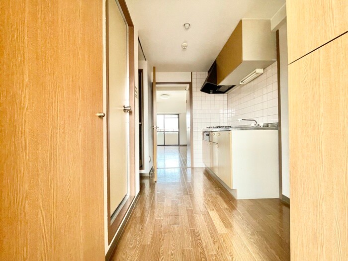 物件内観写真18　(廊下)