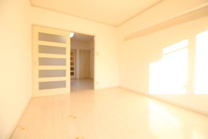 物件内観写真6　(居室)