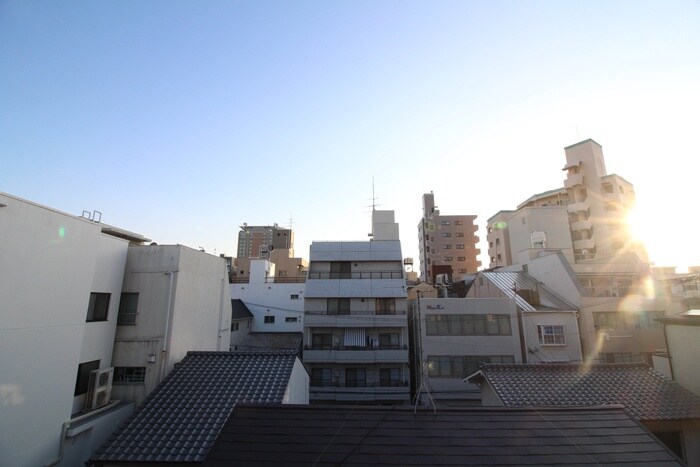 物件内観写真10　(室内からの展望)