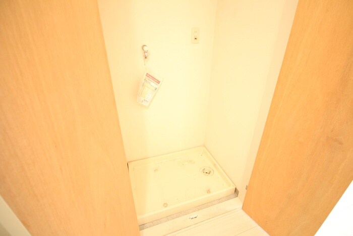 物件内観写真10　(洗濯機置場)
