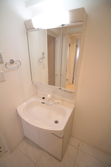 物件内観写真11　(洗面)