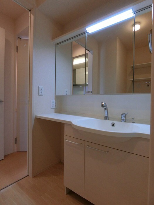 物件内観写真6　(洗面)