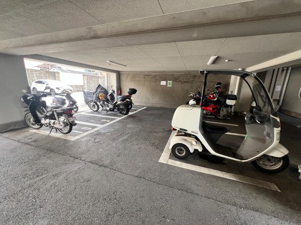 バイク置き場