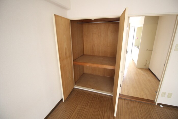 物件内観写真12　(収納)