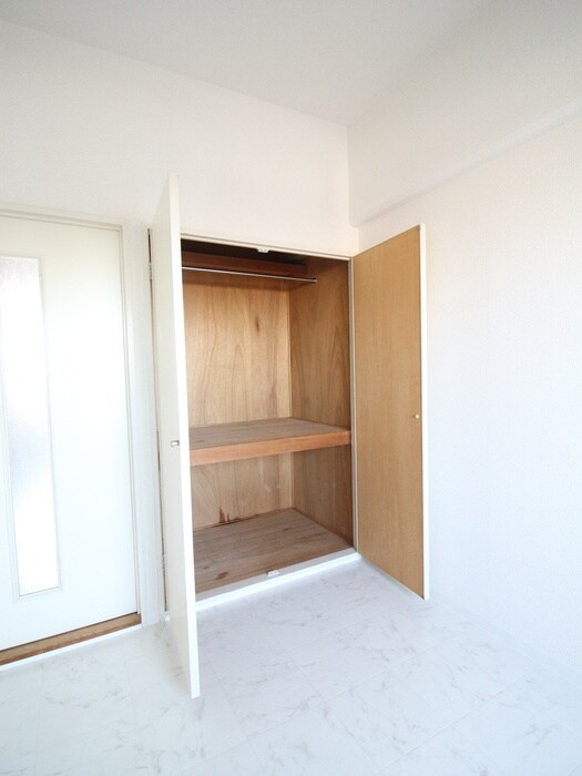 物件内観写真12　(収納)