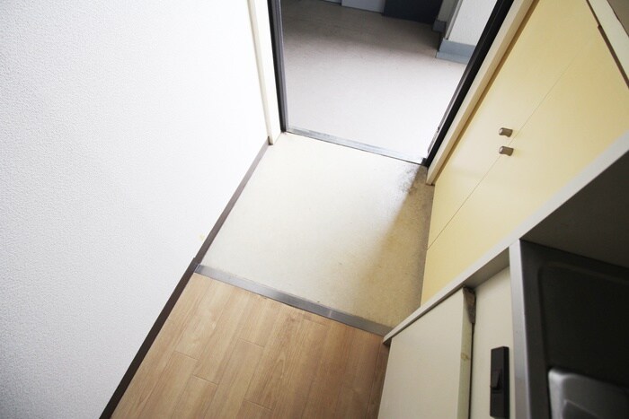 物件内観写真13　(玄関)
