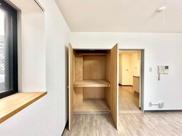 物件内観写真13　(収納)