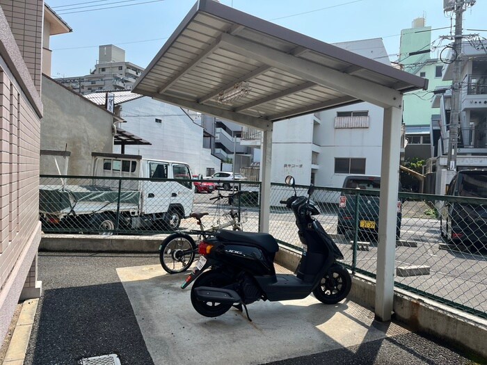 物件外観写真6　(駐輪場)