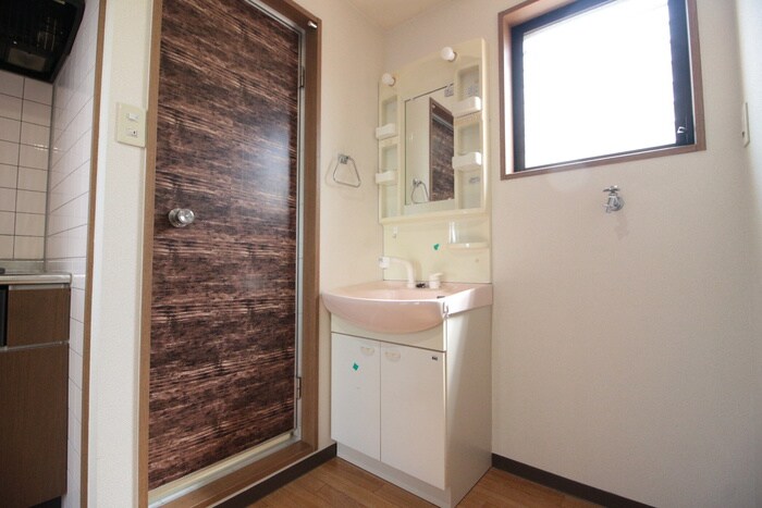 物件内観写真11　(洗面)