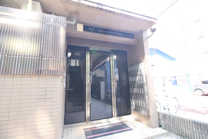 物件外観写真5　(エントランス部分)