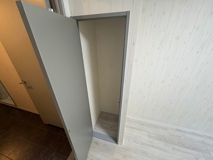 物件内観写真12　(収納)