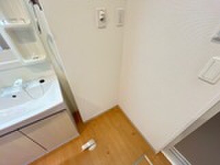 物件内観写真12　(洗濯機置場)