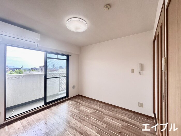 物件内観写真9　(居室)