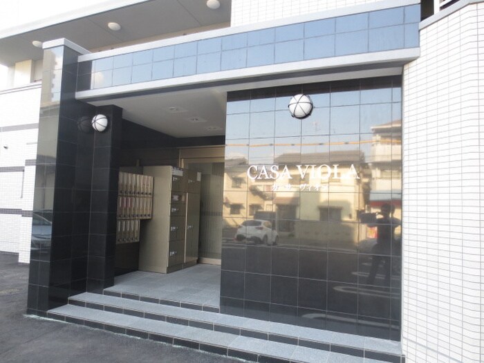 物件外観写真6　(エントランス部分)