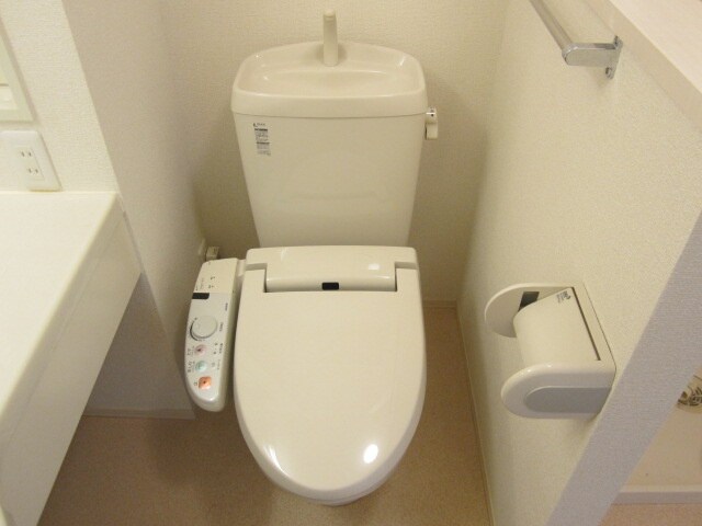 物件内観写真10　(トイレ)