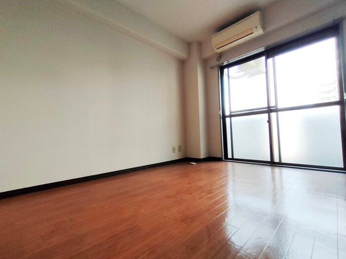 物件内観写真4　(居室)