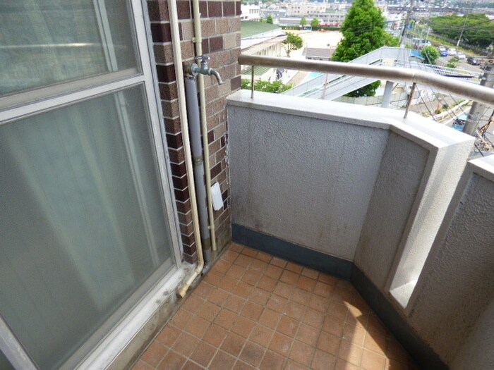 物件内観写真11　(洗濯機置場)