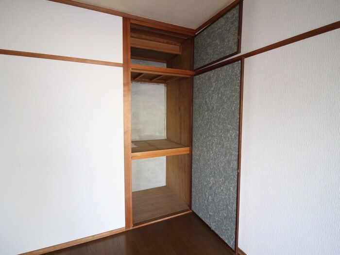 物件内観写真13　(収納)