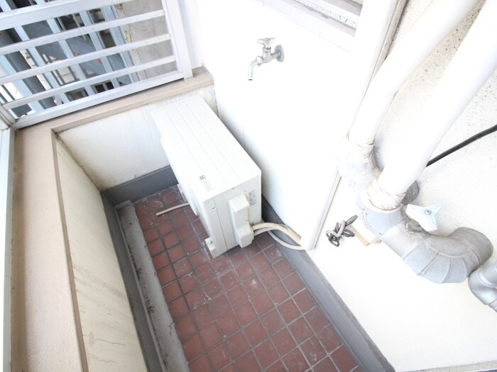 物件内観写真17　(洗濯機置場)