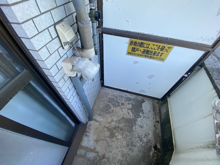 物件内観写真16　(洗濯機置場)