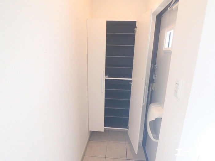 物件内観写真16　(靴箱)